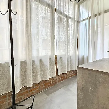 Elegante A Due Passi Dal Centro