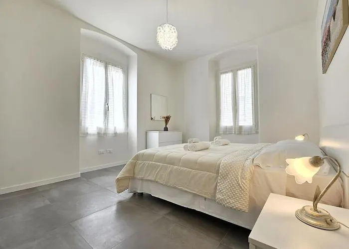 Elegante A Due Passi Dal Centro